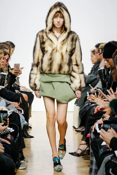 Look 26
